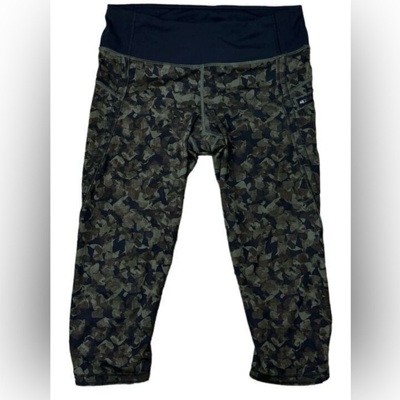 Lululemon Run Top Speed Crop Leggings | Jungle Fatigue Camo | Size 6 - Picture 1 of 4